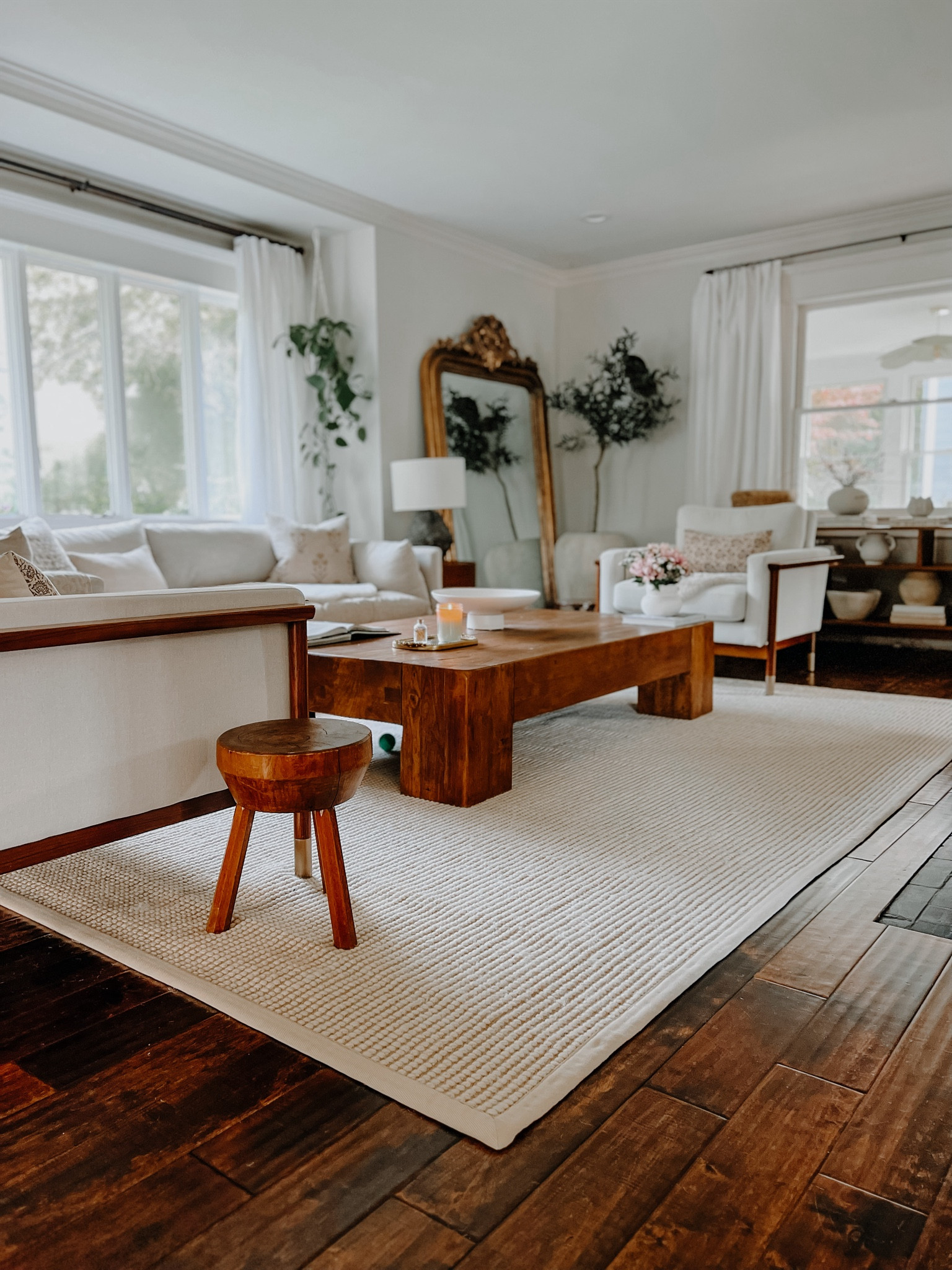 Warm & neutral with a hint of old world glamour.

#LTKhome #LTKGiftGuide #LTKHoliday