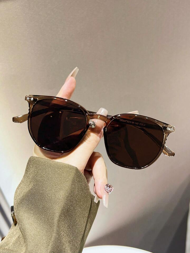 1 Pair Of Round Brown PC Frame Personality Studs Trendy Fashion Glasses For Women, Suitable For D... | SHEIN