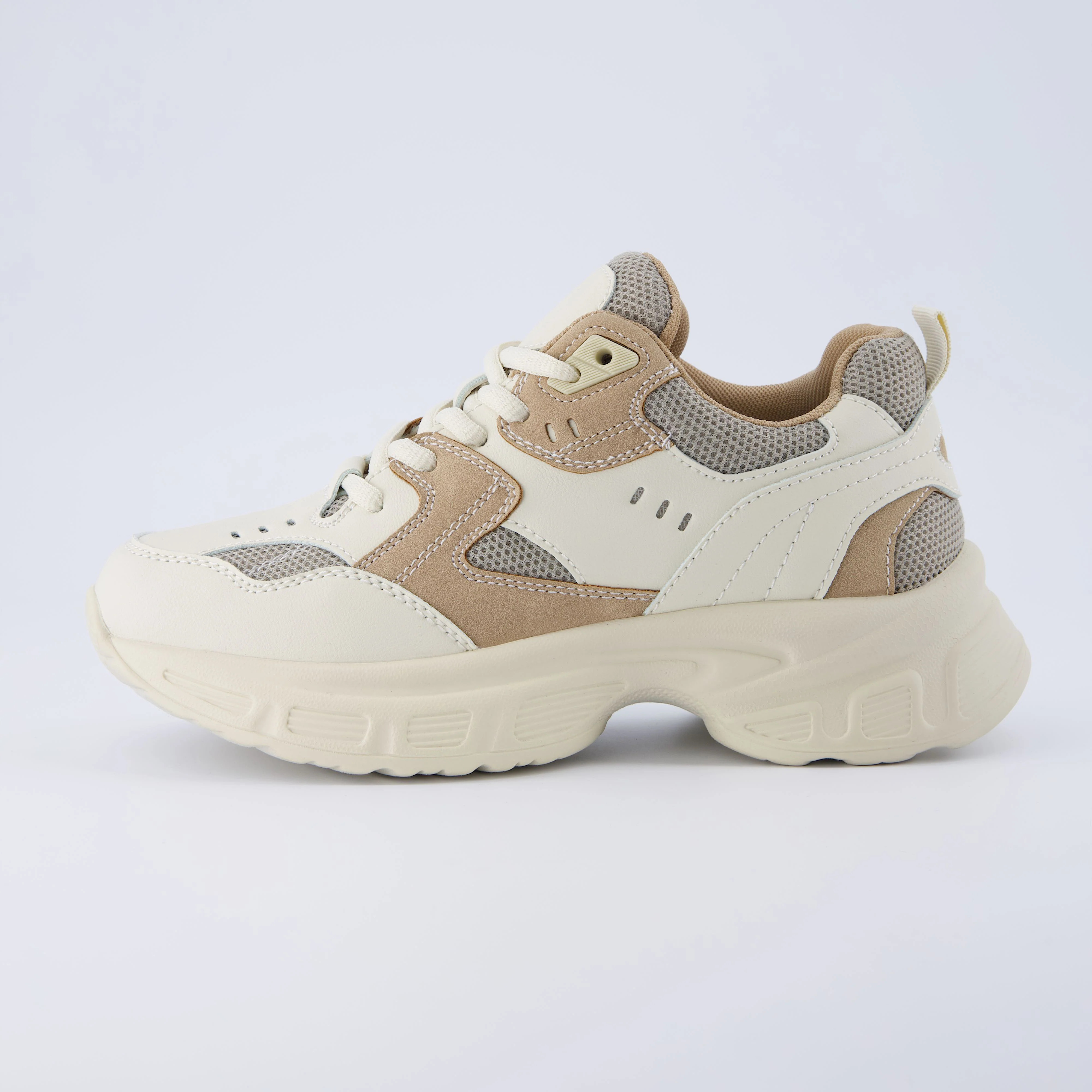 Strike Chunky Sneaker | Cushionaire