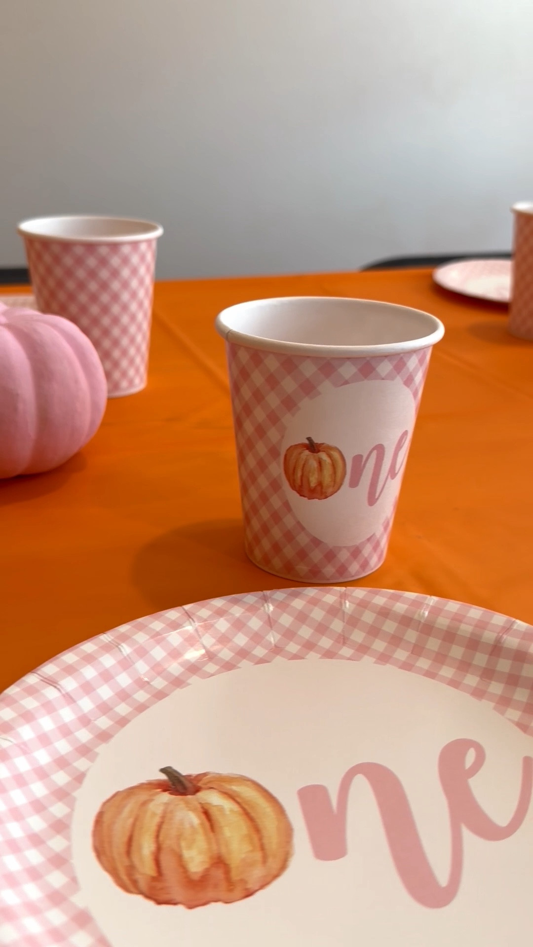 One little pumpkin plates and cups.

Plaid plates, plaid cups, first birthday party decor, party decor, one little pumpkin birthday party 

#LTKFindsUnder50 #LTKBaby #LTKParties