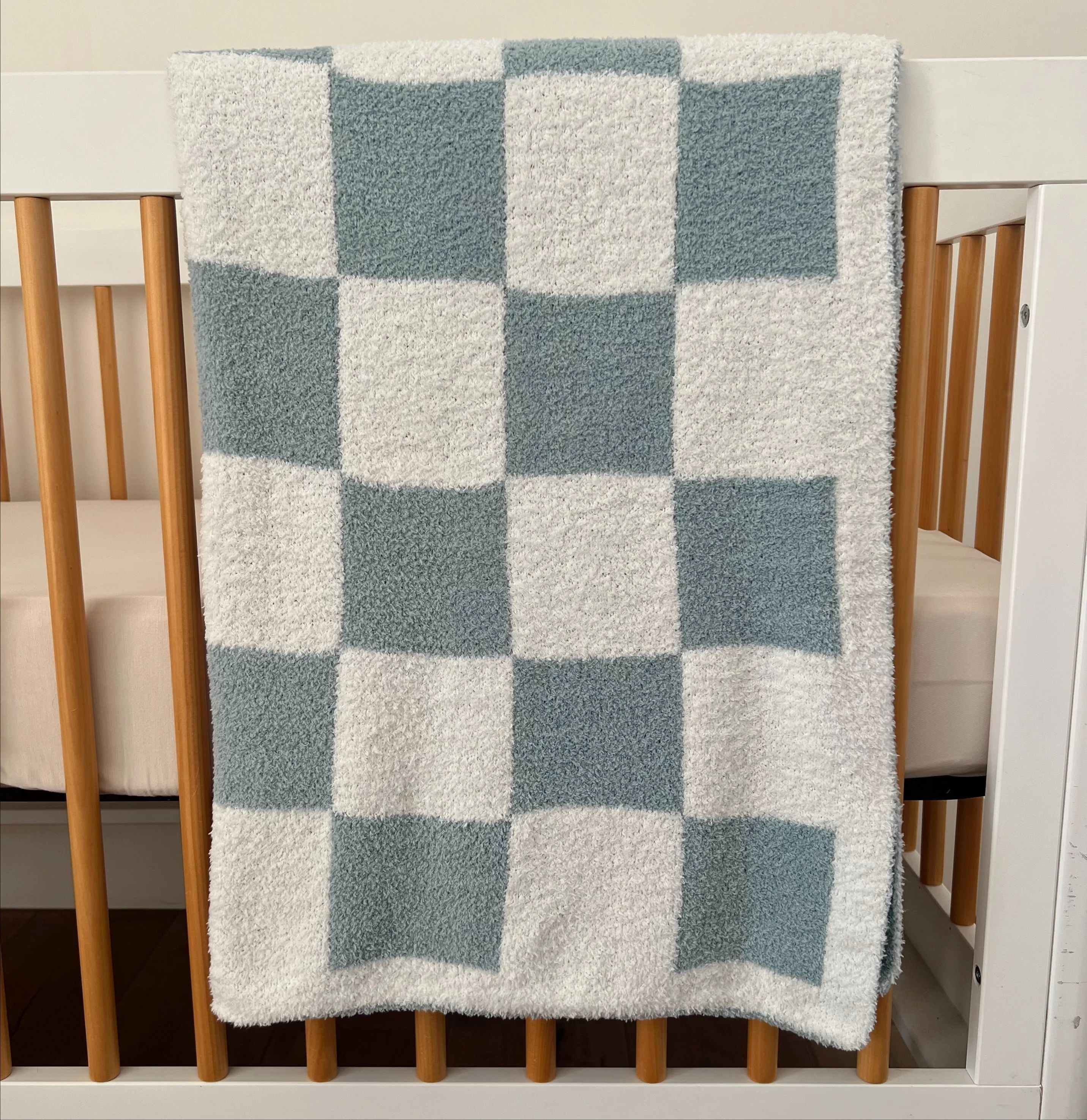 PhufyBliss™ Checker Blanket, Powder | SpearmintLOVE