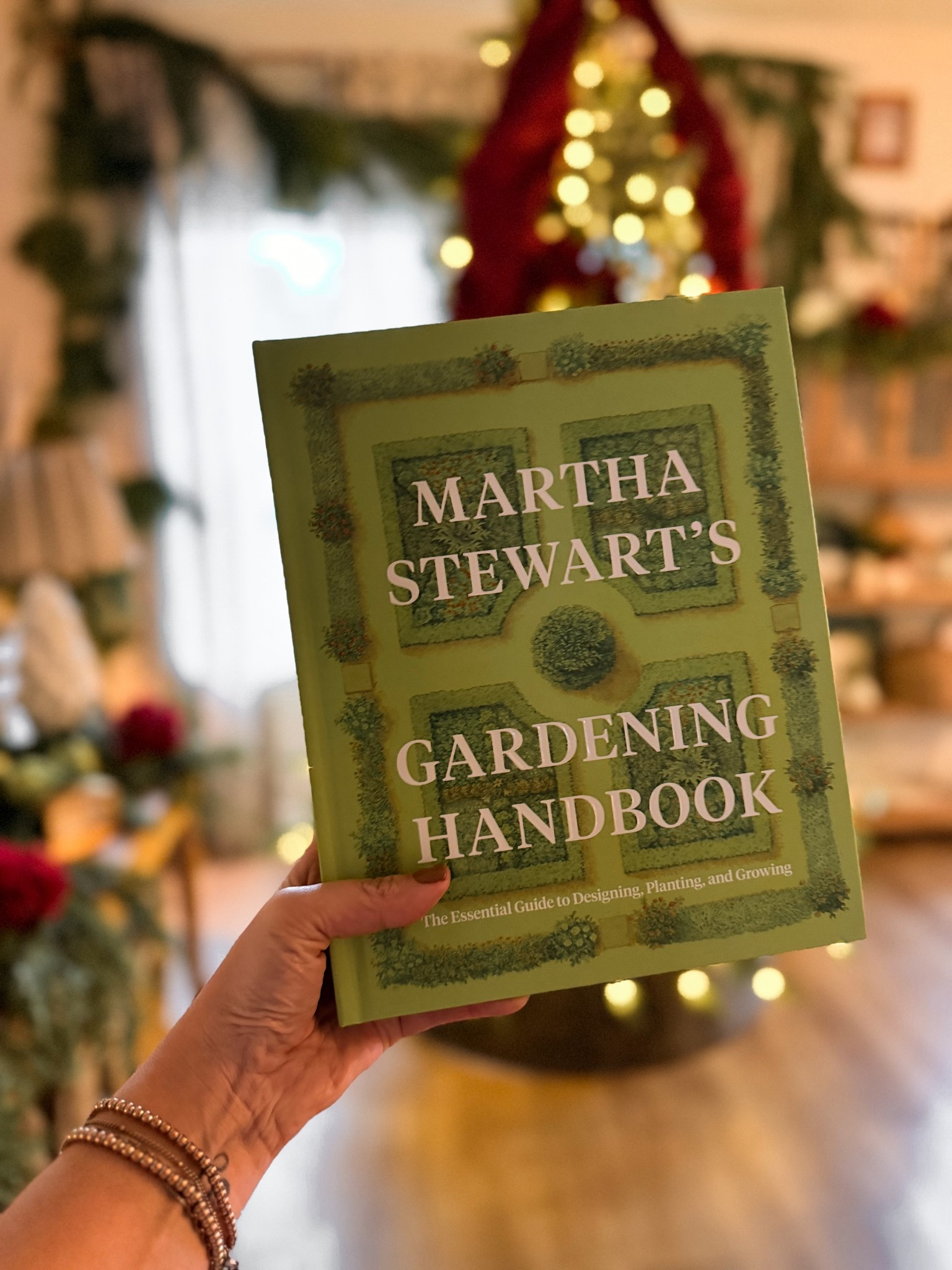 Gift for yourself! Or for a friend or family member! Obsessed with this book, makes me excited for spring! 🫶🏼🙌🏼

#LTKstorytime #LTKHome #LTKGiftGuide