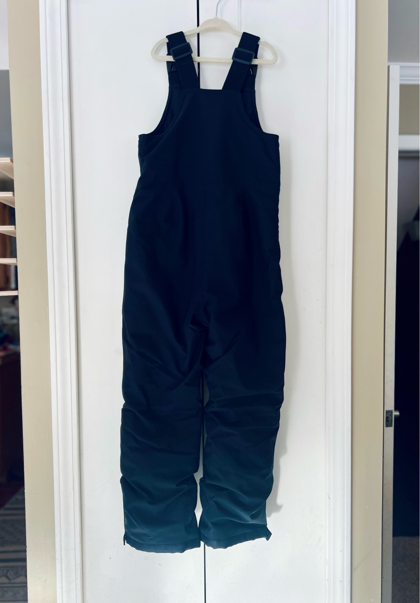 

These snow bibs are perfect for kids who love playing outside, and they’re on sale for $28 today and tomorrow (regular $40)! My 6-year-old lives in the snow, and these are a big upgrade from Cat & Jack—durable, warm, and built to last.

✔️ Waterproof & Windproof to keep them dry
✔️ Reinforced Knees for all the crawling and sliding
✔️ Adjustable Straps & Easy Zippers for a great fit and quick changes
✔️ Machine Washable (thank goodness!)

Hurry, sale ends tomorrow! Let me know if you grab a pair! ❄️👏

#LTKSeasonal #LTKActive #LTKKids