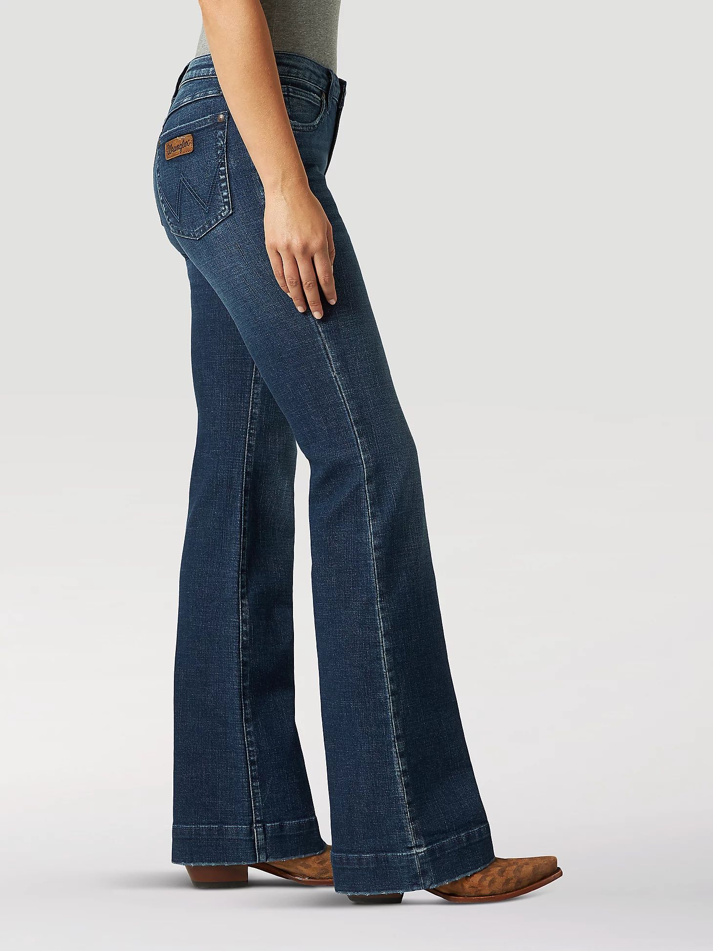 Women's Wrangler Retro® Mae Wide Leg Trouser Jean | Women&apos;s JEANS | Wrangler® | Wrangler