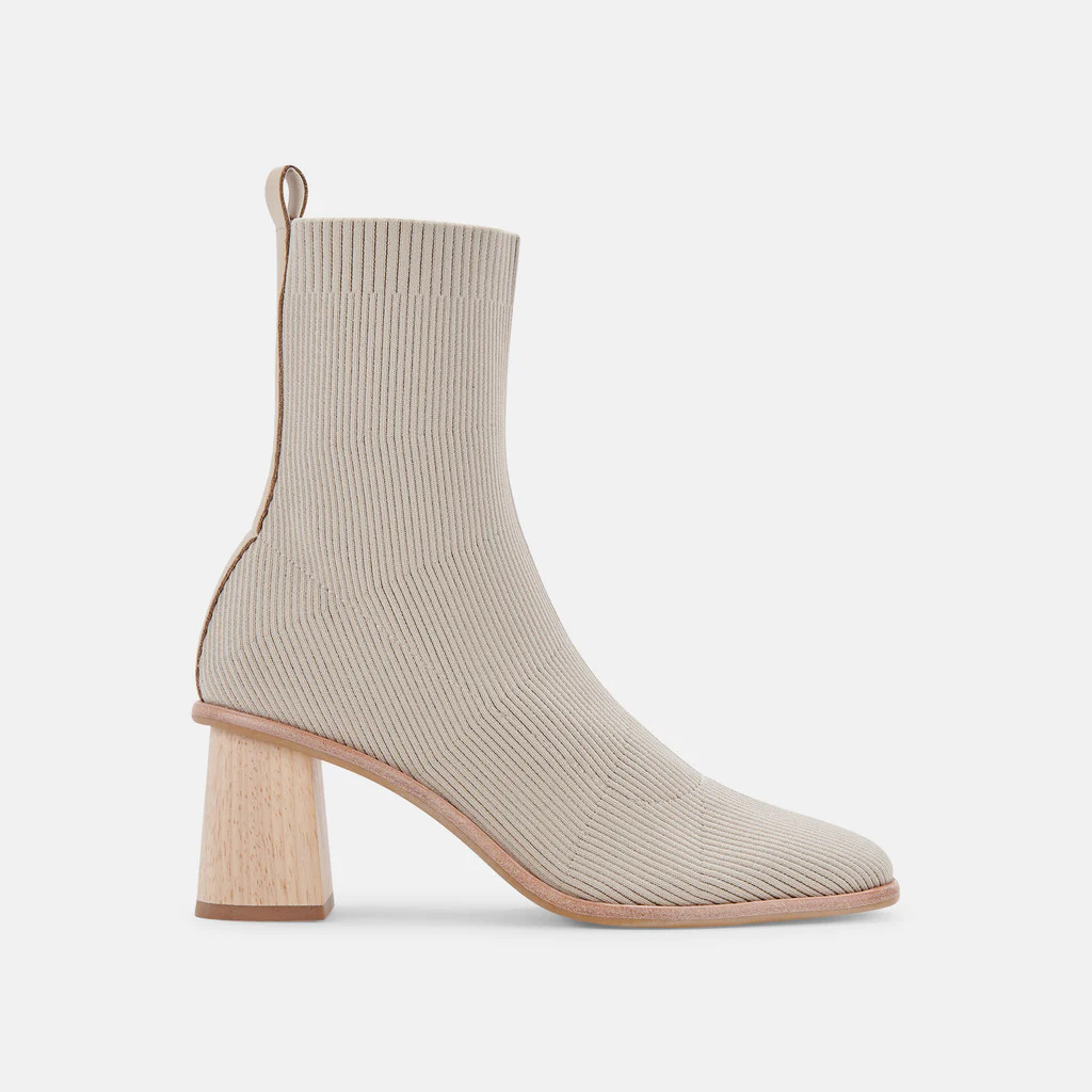 ALAYA BOOTIES SAND KNIT | DolceVita.com