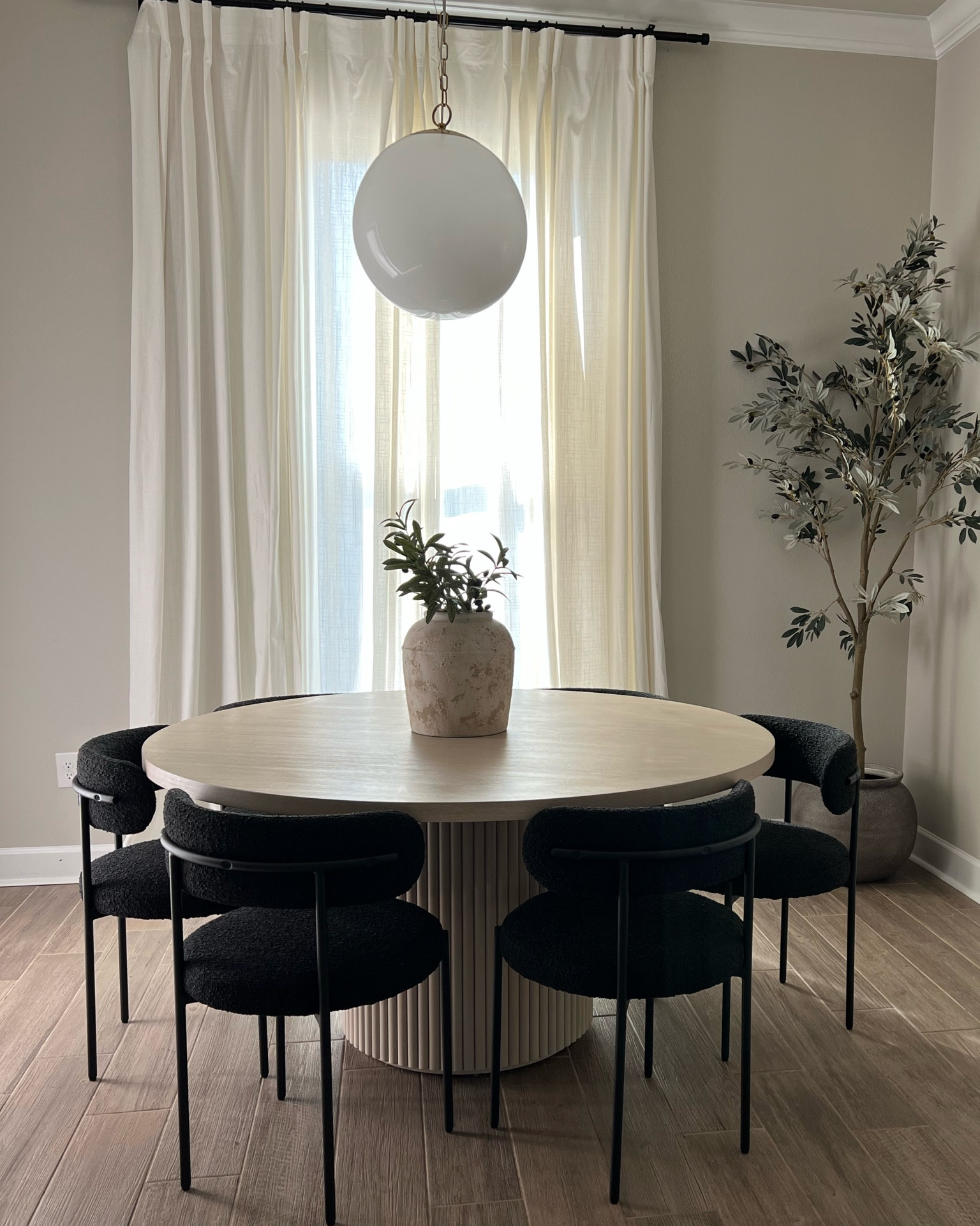 Dining room decor. Target decor. Modern organic decor  

#LTKFamily #LTKSeasonal #LTKHome