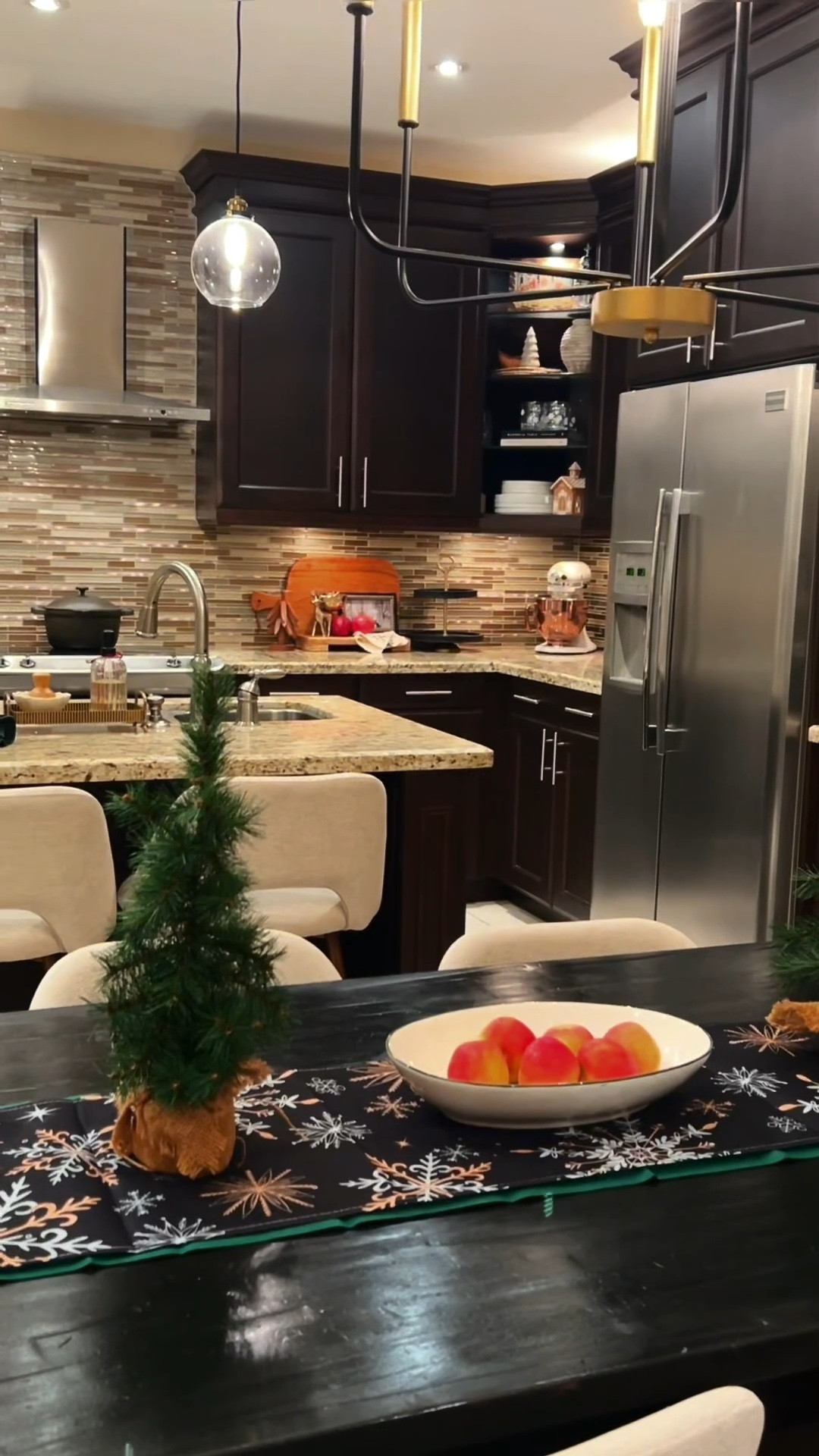 Kitchen decorated for Christmas 🎄 

#LTKSeasonal #LTKHoliday #LTKHome