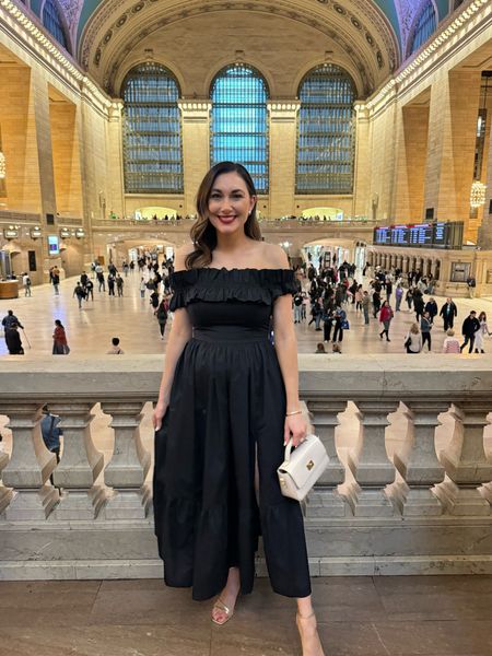 What I wore out to dinner in NYC🖤

Black off the shoulder midi dress size small, fits snug in bust 
Gold kitten heels size 7, TTS
Tried out this new red liquid lipstick and the shade/staying power is 👌🏻💋 

Date night outfit 
Wedding guest dress 

#LTKwedding #LTKbeauty #LTKstyletip