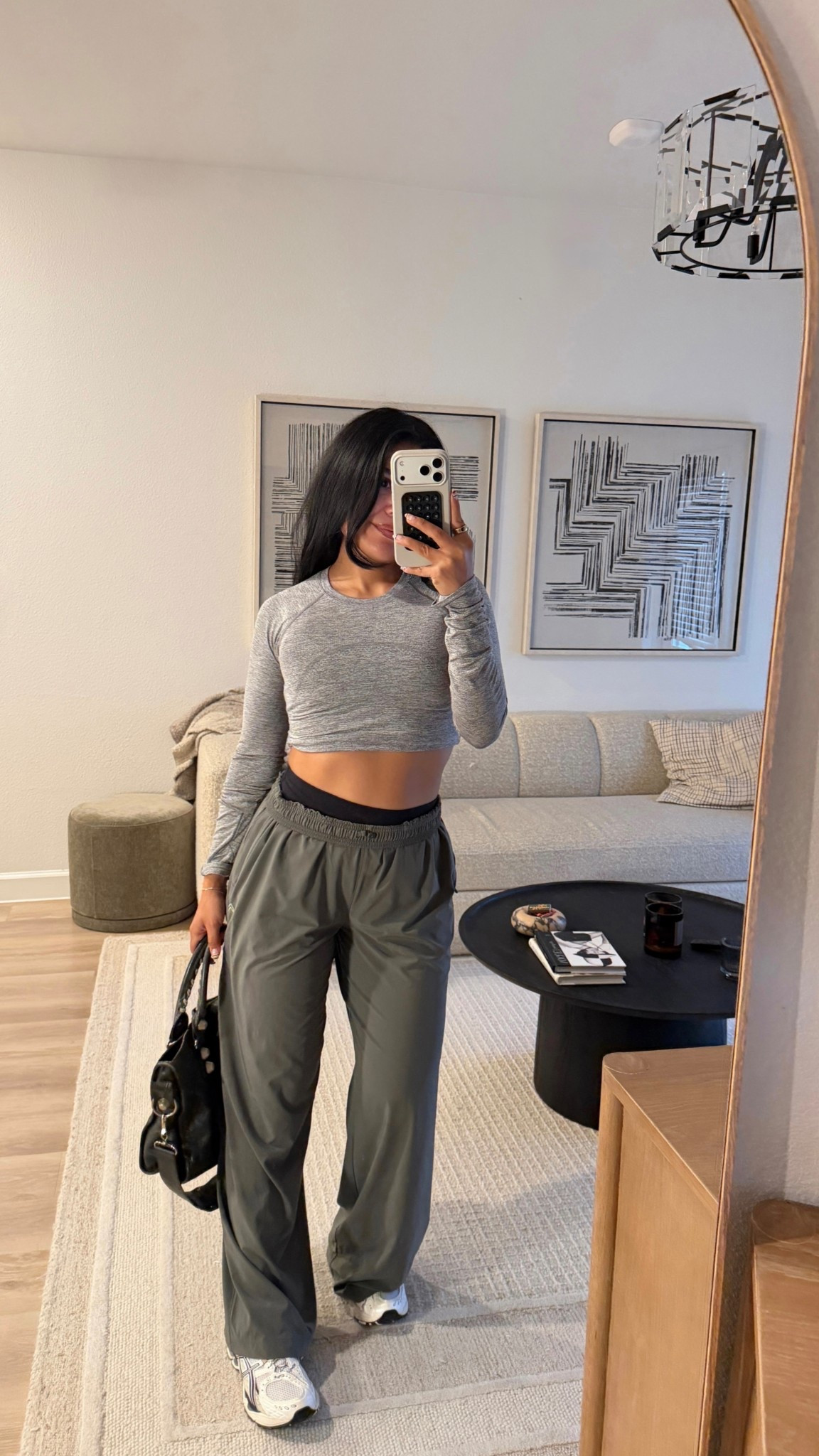 Morning layers🩶🧣 size small regular length pants!