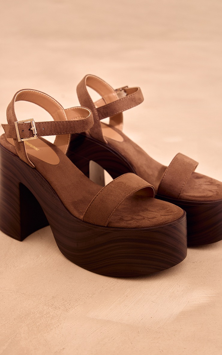 Brown Round Toe Platform Block Heeled Sandals | PrettyLittleThing US