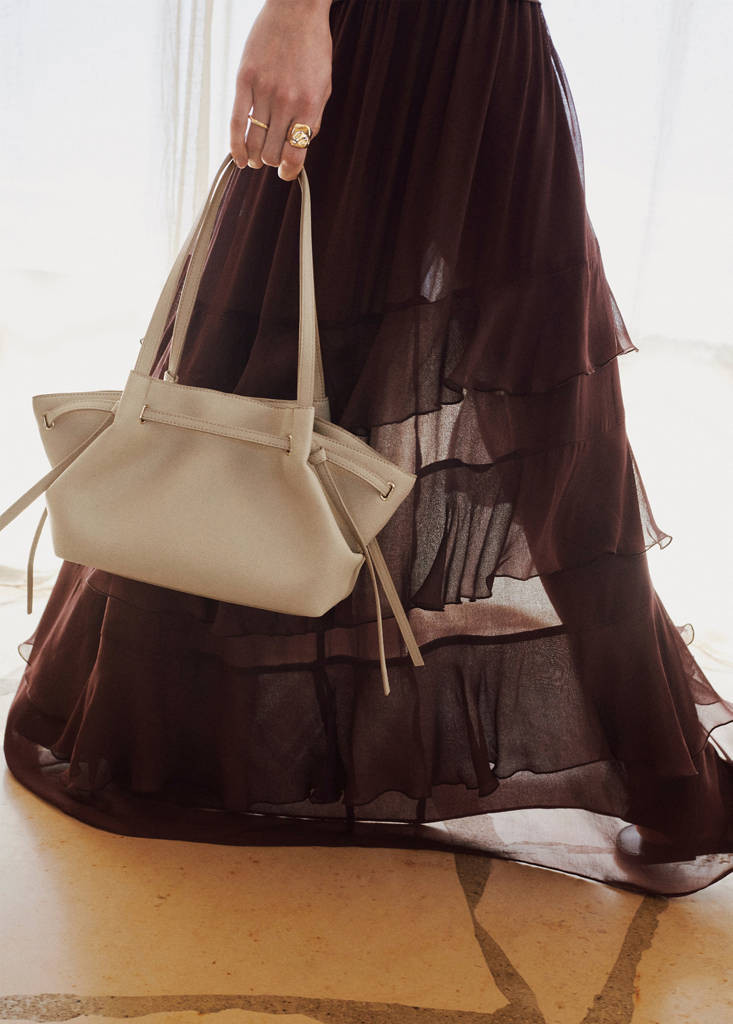 Medium faux leather shoulder bag off white - Woman - One size - MANGO | MANGO (UK)