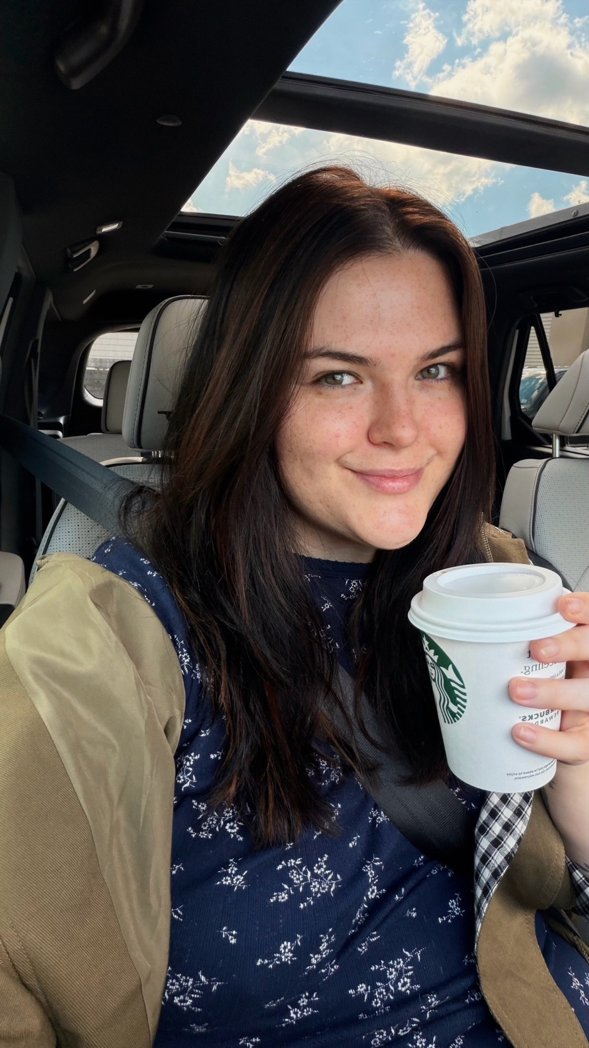 Cozy fall errands outfit.