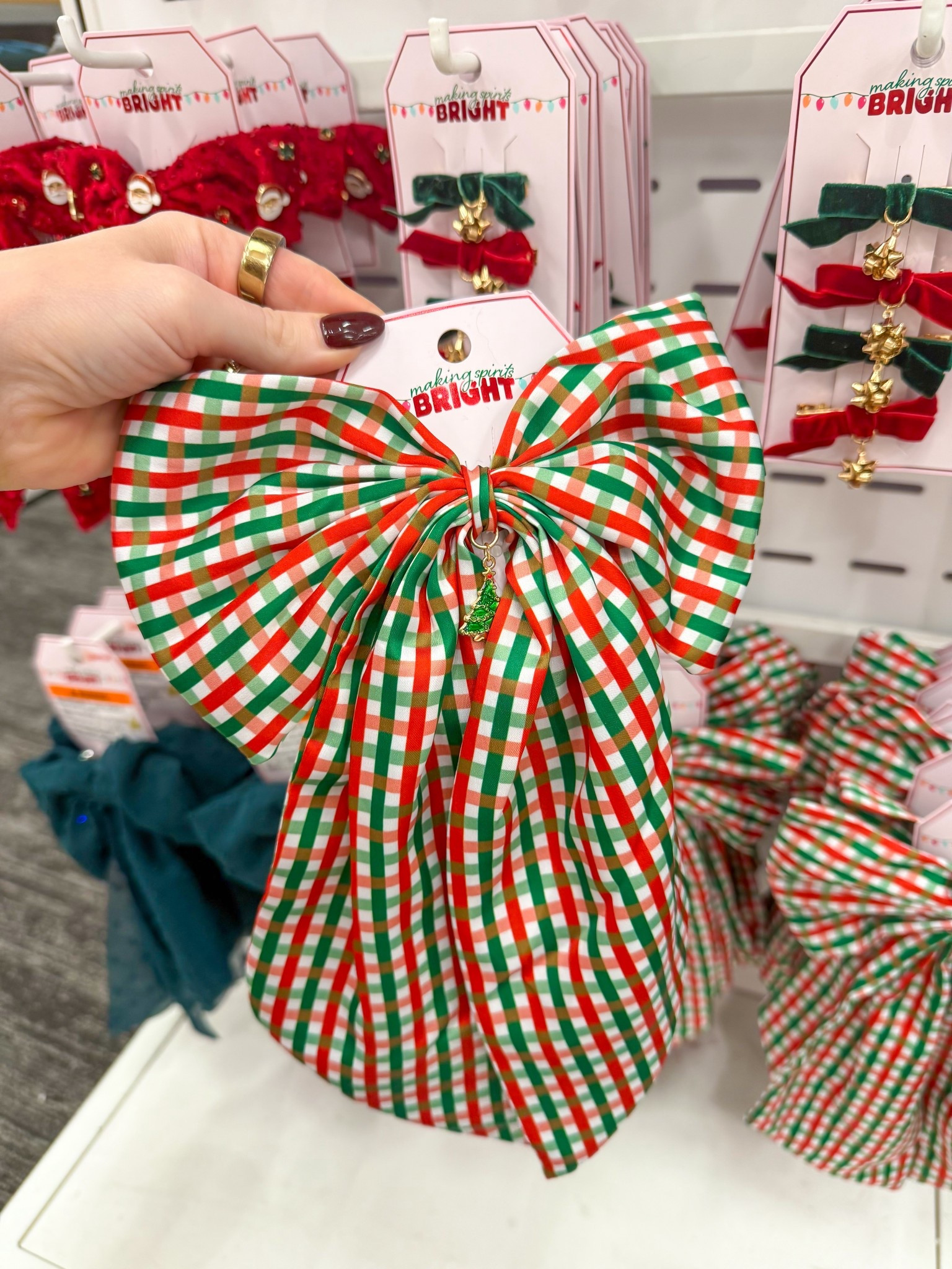Christmas bow /Christmas outfit 






Target style
Target finds 


#LTKHoliday #LTKFindsUnder50