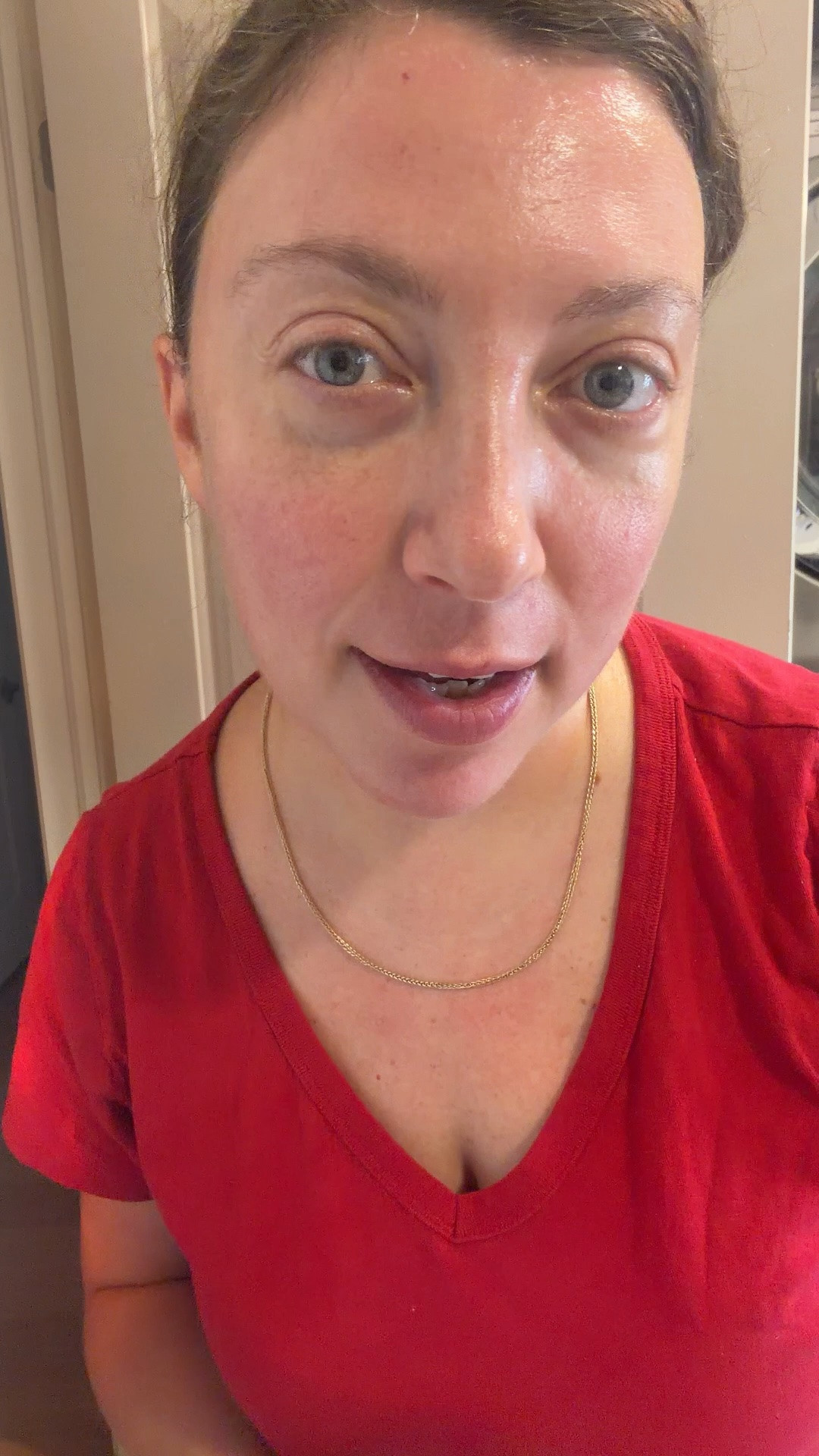 The daytime step that finally made my nighttime skincare actually pay off 🌤️ This Clarins Multi-Active moisturizer is the morning moisturizer I put after my serums, and the niacinamide inside it helps even my skin tone and tighten the look of my pores over time. Reminder that this one does not have SPF, so sunscreen still goes on top. The exact moisturizer is linked below! #clarins #daymoisturizer #niacinamide #morningskincare #tiredmombeauty #skincareroutine

#LTKmomlife #LTKgrwm #LTKselfcare