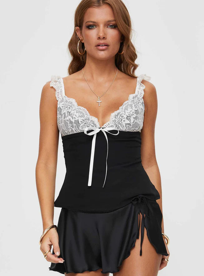 Delvonte Top Black | Princess Polly AU