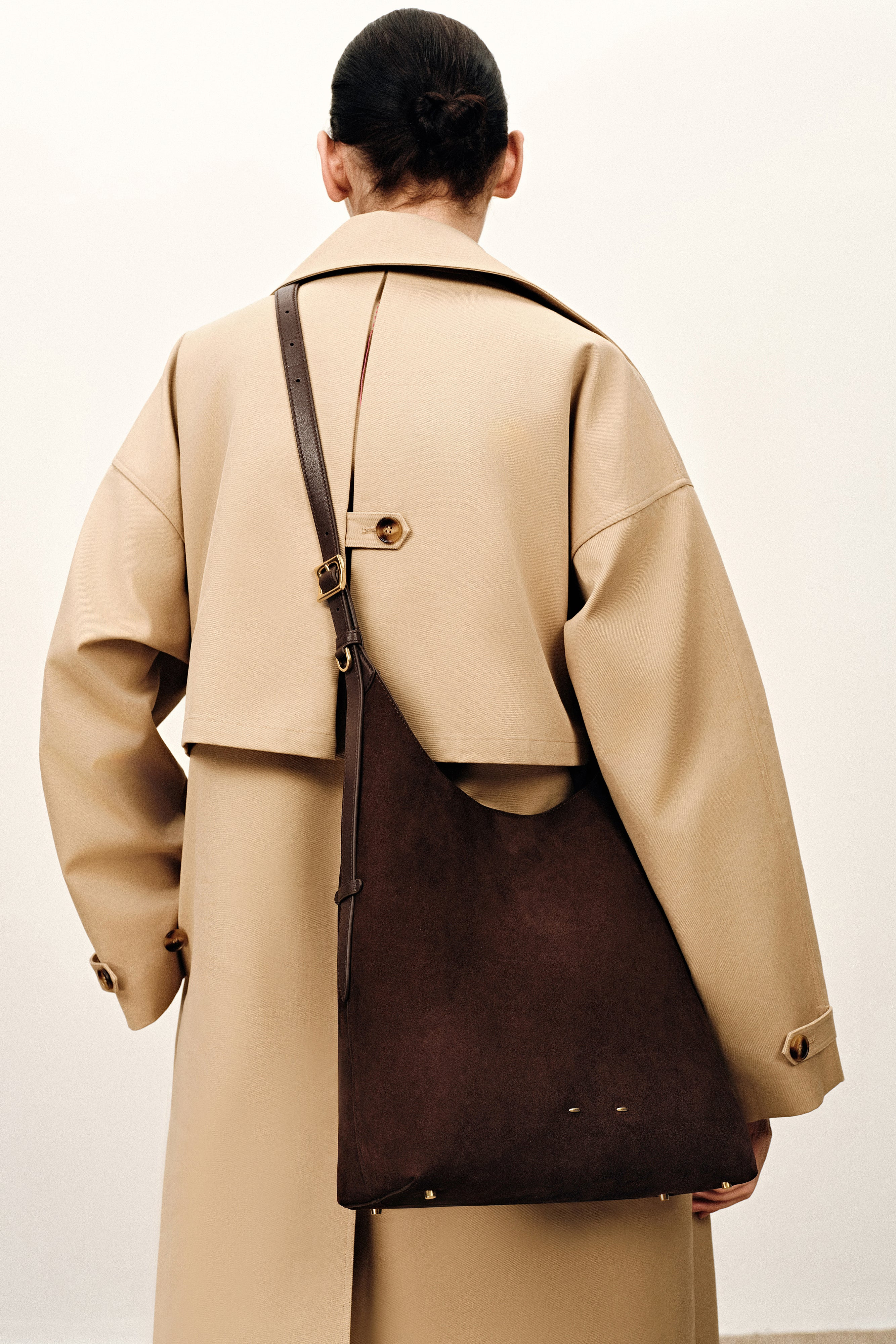 Duomo Medium Hobo Bag in Top-Grain Nubuck Leather | Fabrique