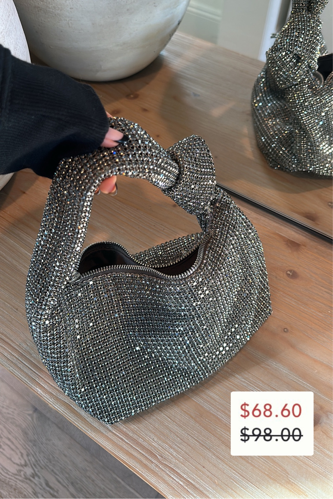 This beautiful bag is on sale with code AYLIN30 at checkout! xx 