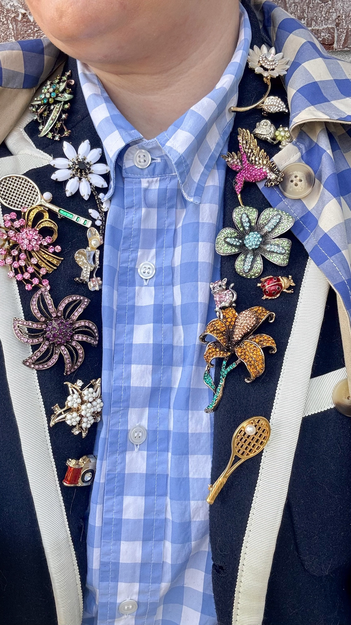 Spring Fling - Look 2
A curated style series

I’ve always been a back fan of brooches, stretching back to childhood when I would wear vintage brooches from my mom’s jewelery box, but a couple of year ago I took my brooch game to the next level by collecting over 100 brooches of various types and from different eras. I got sucked into that brooch life by WhatNot and found some AMAZING deals. I love to see people styling them in unique ways and want to get more creative with how and when I wear mine. Here are a few. 😉 

About this series:
On the surface this series looks like spring outings, Easter eggs and blooms starting to rise from the ground - but it’s actually about gender expression. lol yeah, I’m complex like that. I wanted to create a series featuring the variety of silhouettes and shapes that speak to me in my own wardrobe, all inspired by my own relationship to gender and the beauty of being a unique person on this planet.

Shirt - Cirizens of Humanity
 Blazer - Rowing Blazers x Target
Trench - FRNCH
Sunglasses - Tom Ford
Watch - Bulova
Bracelet - Spartina 449
Ring - Gucci
Earrings - House of Harlow
Bag - Dillards
Scarf - Sunshine Tienda
Loafers - Tory Burch
Socks - Boden
Brooches - Various
Nail Color - Ella & Mila


Comment SHOP below to receive a DM with the link to this post on my LTK ⬇ https://liketk.it/64Mgv #ltkseasonal #ltkootd #ltktall

#LTKootd #LTKSaleAlert #LTKSeasonal