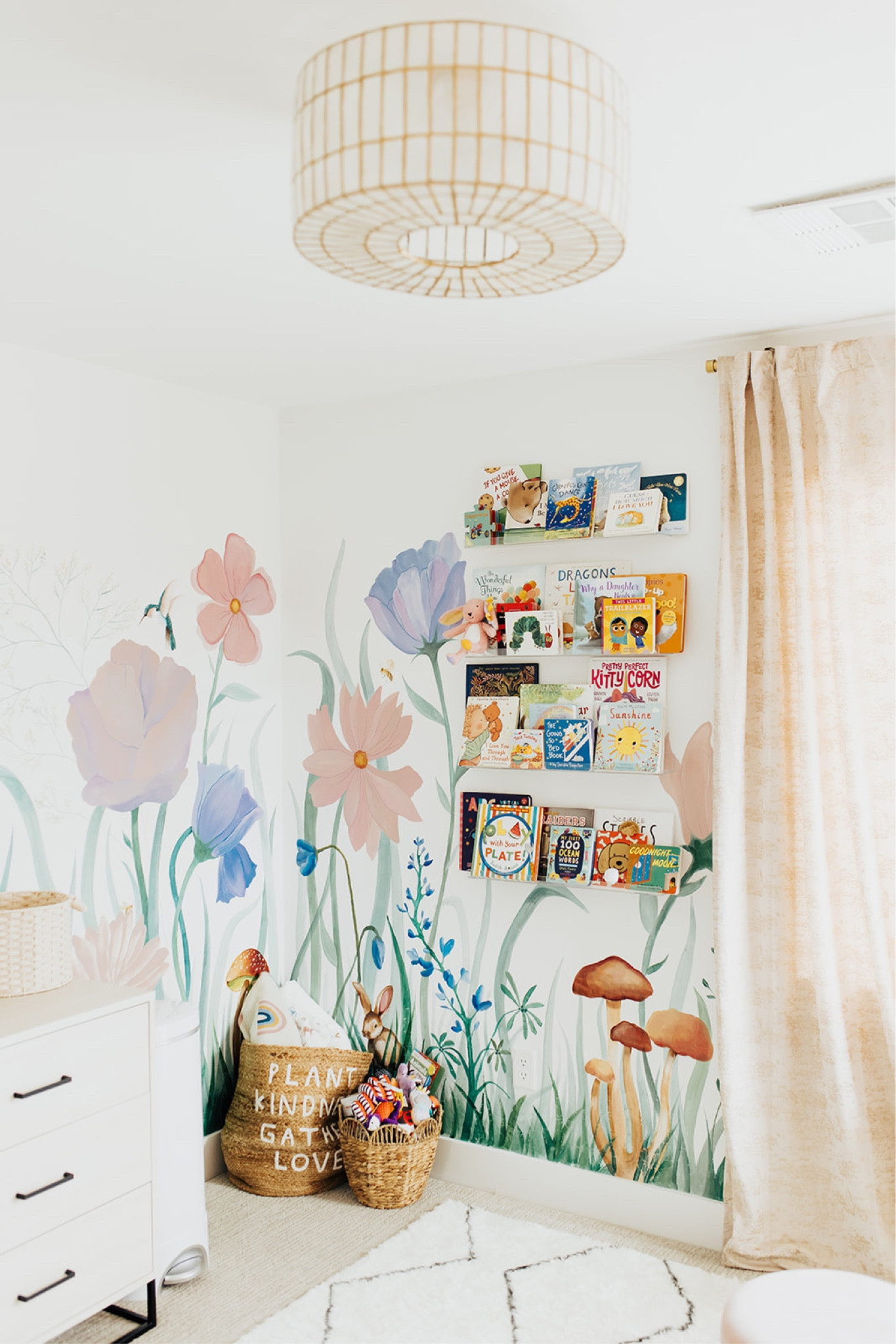 Nursery Decor Inspiration 🤍


Girls room, baby room, nursery. 

#LTKhome #LTKbaby