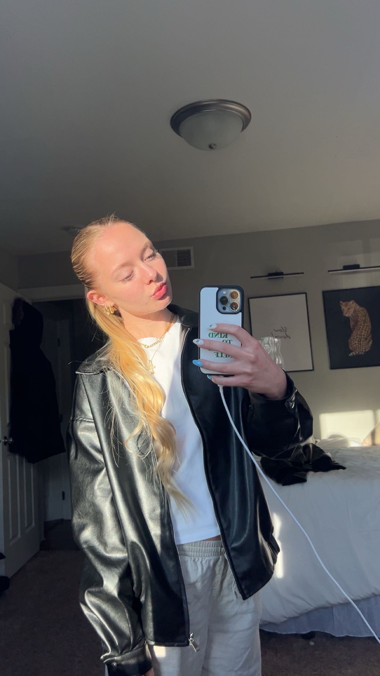 Dinner date outfit idea! Perfect OOTD for going out with the girls, hubby, best friends, family, etc! Very casual and cute but stylish. 

#dinnerootd #outfitideas #casual #layering #springfashion 

 #LTKU #LTKFindsUnder100 #LTKStyleTip