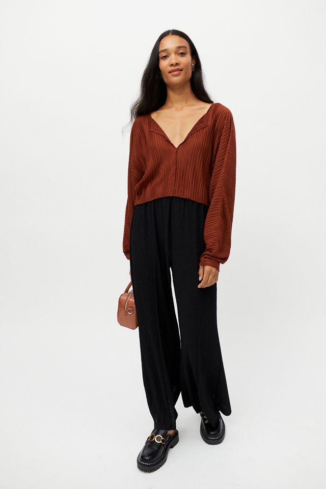 UO Marietta Plisse Notch Neck Top | Urban Outfitters (US and RoW)