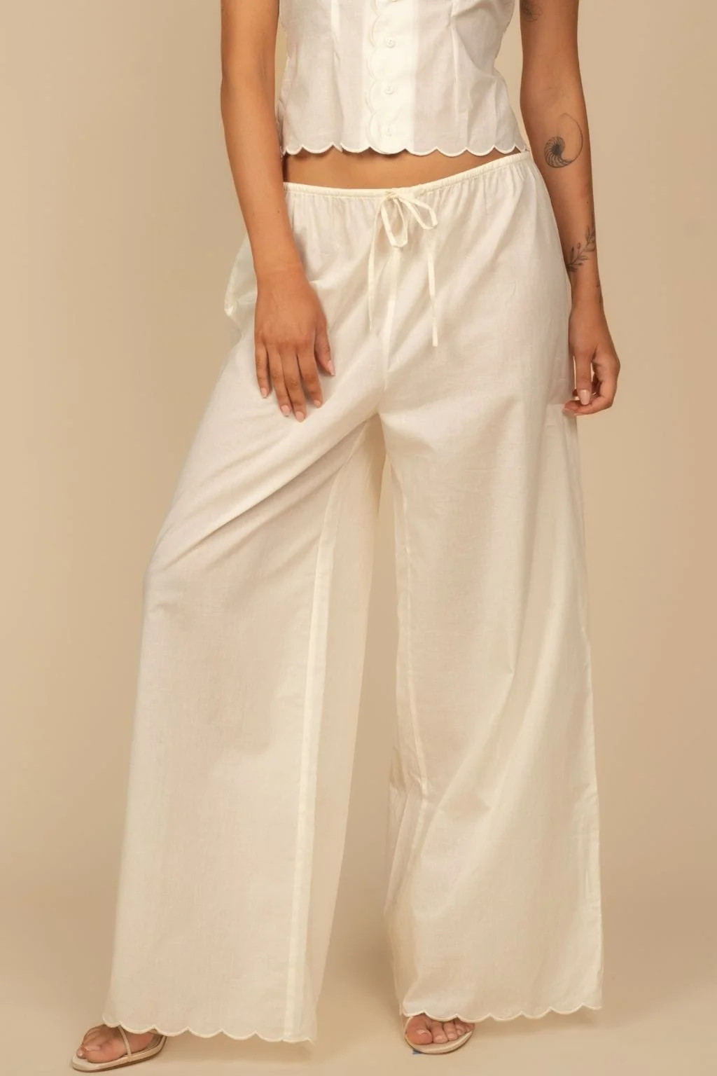Cream Scalloped Drawstring Wide-Leg Pant | Montce