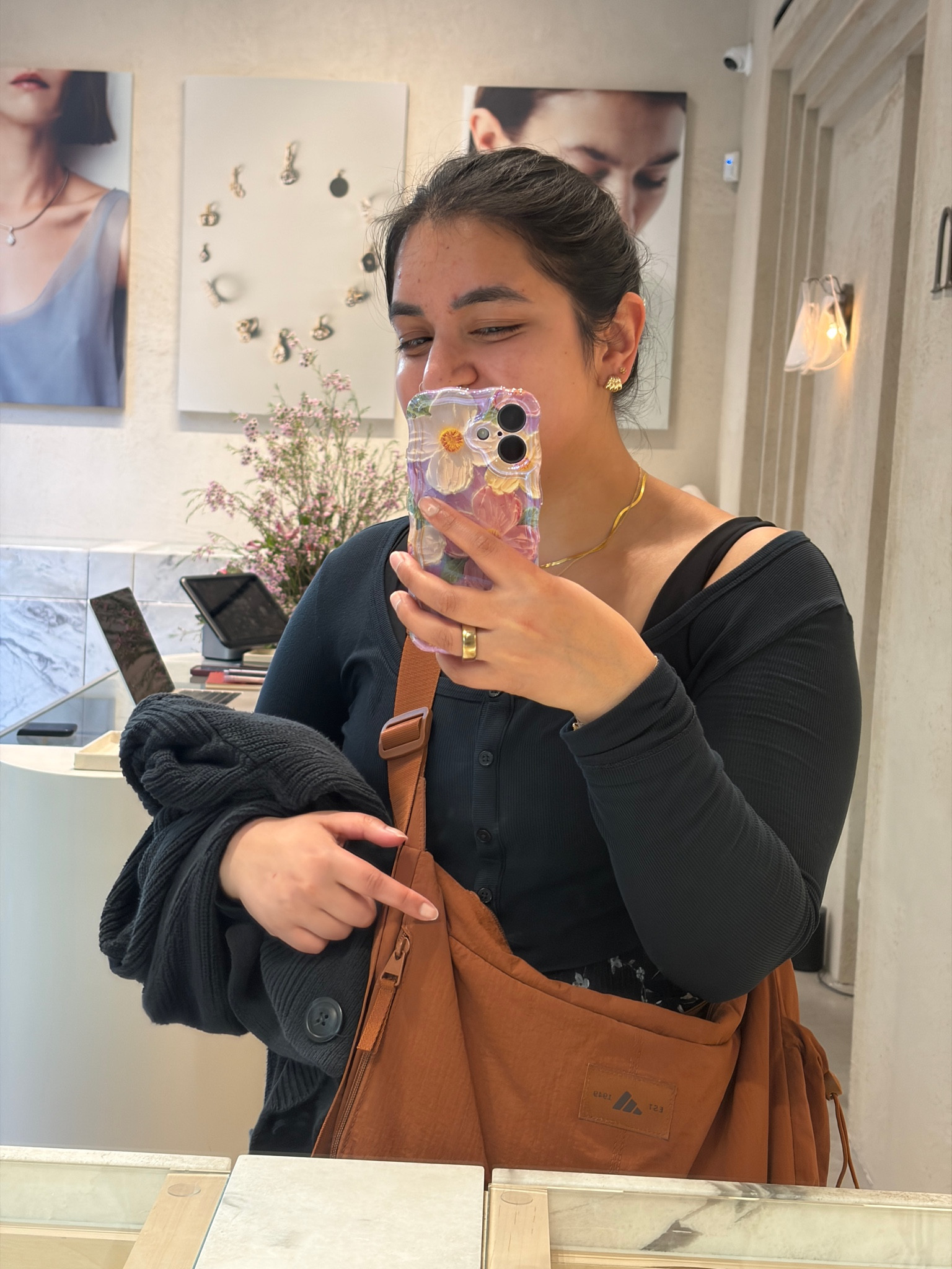 Trying on some pieces at Kinn at📍L.A. - so fun and sparkly!

#LTKfindsunder50 #LTKtravel #LTKU