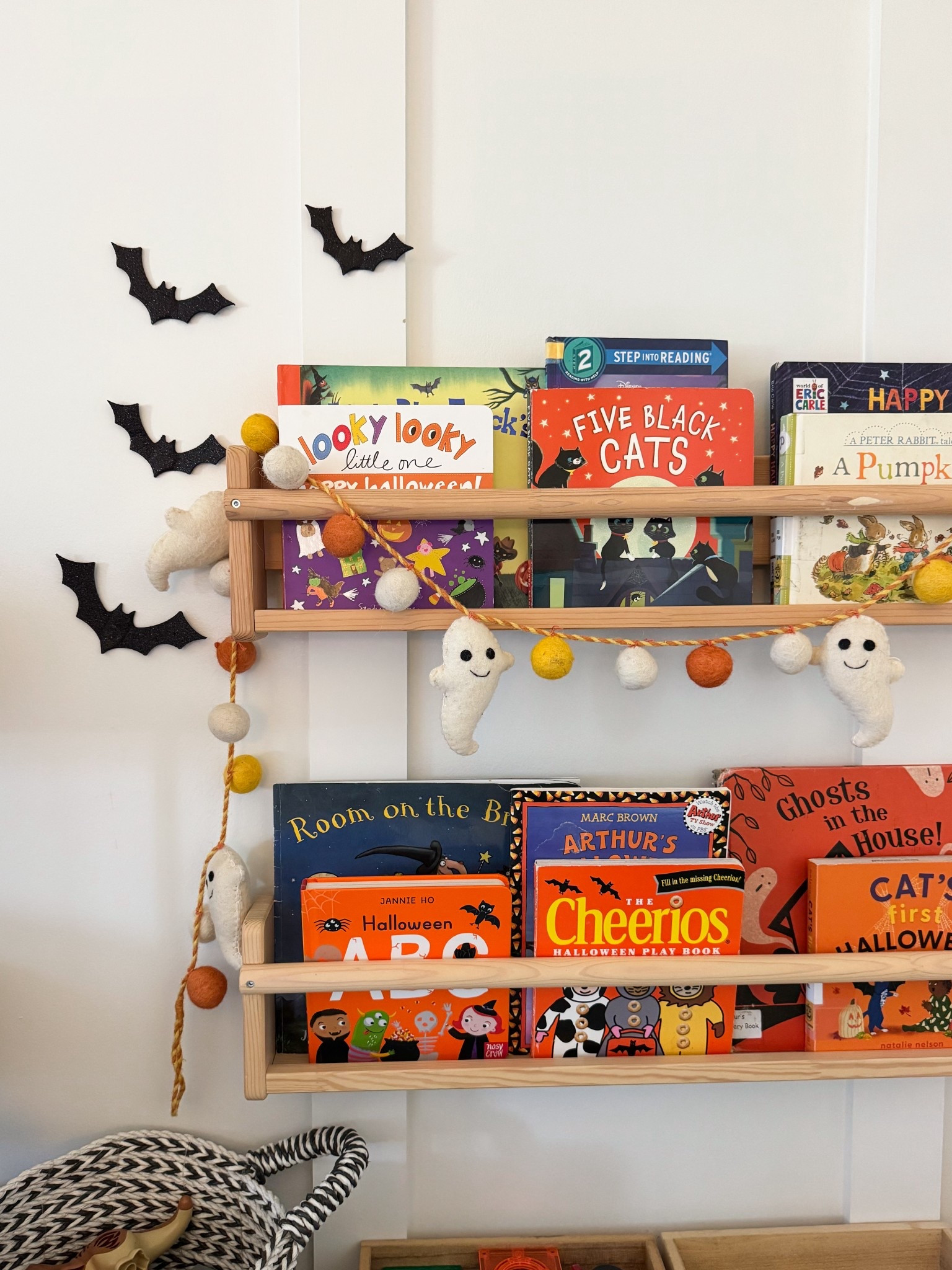 Spooky season book collection 👻🎃

Mrsmeganjane, Halloween books for kids, Halloween finds  

#LTKSeasonal #LTKHalloween #LTKKids