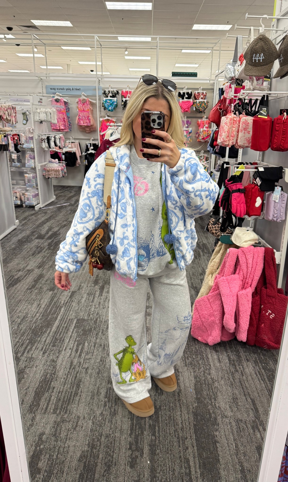 Grinch matching set outfit
Grinch jacket xl
Sweater large
Pants med
Uggs tts

#LTKSeasonal #LTKGiftGuide #LTKShoeCrush