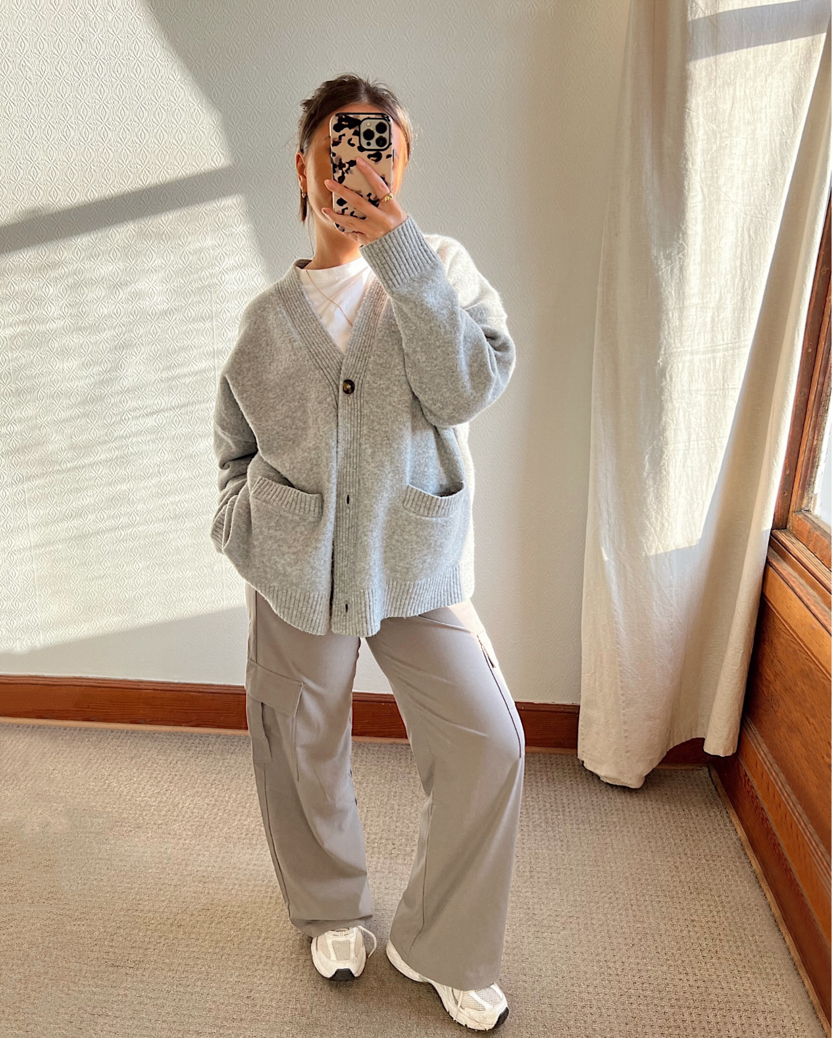 A grey outfit of the day 🩶
Grey cardigan, grey wide leg trousers, new balance, H&M outfit, monki, Stradivarius, ootd, summer outfit, spring outfit, brunch outfit, workwear outfit

#LTKstyletip #LTKSeasonal #LTKworkwear