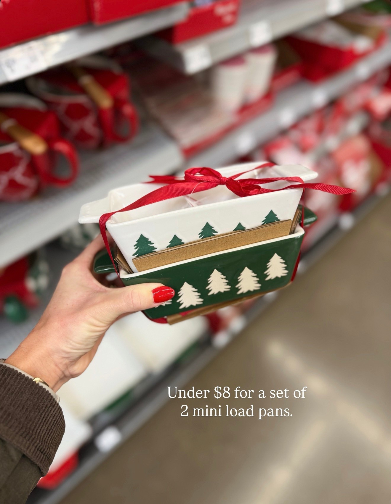 I love these mini loaf pans! These would be a cute gift idea, pair with measuring cups or gift by themselves. There’s also a red bow set ♥️

#LTKHoliday #LTKGiftGuide #LTKHome