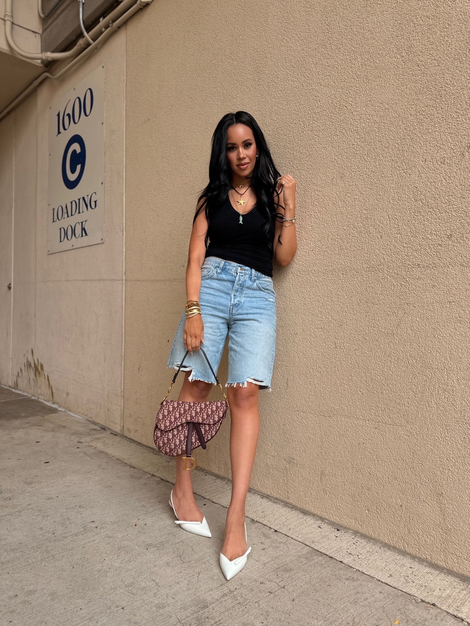 Denim shorts but make it chic.

Code RACHELMOON for my bag rental 

Code RACH20 for my jewels