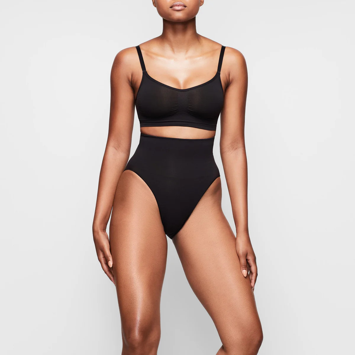 SEAMLESS SCULPT BRALETTE | ONYX | SKIMS (US)