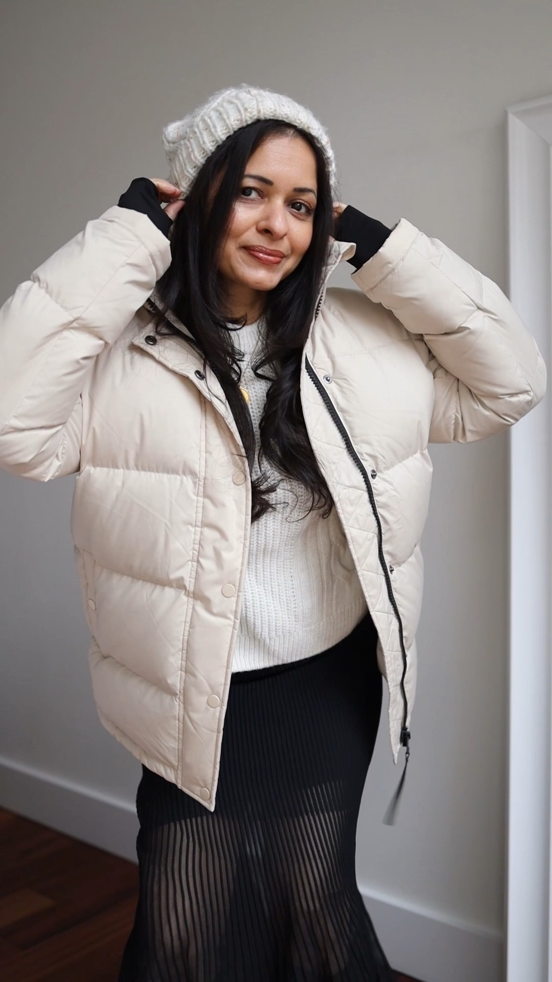 Puffer coat 
Cropped puffer coat 
Winter ootd 
Winter styling 
Winter jackets 

#LTKSeasonal #LTKHoliday #LTKootd