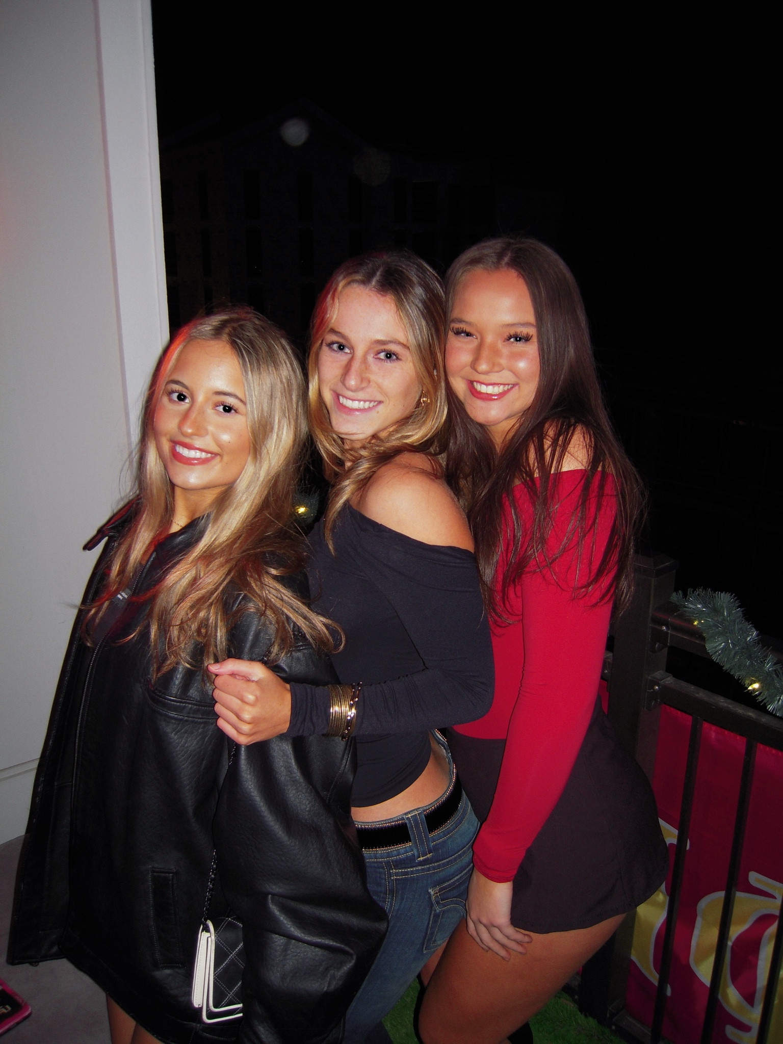 Chilly going out fit #leatherjacket #baroutfit #winterfit

#LTKFindsUnder100