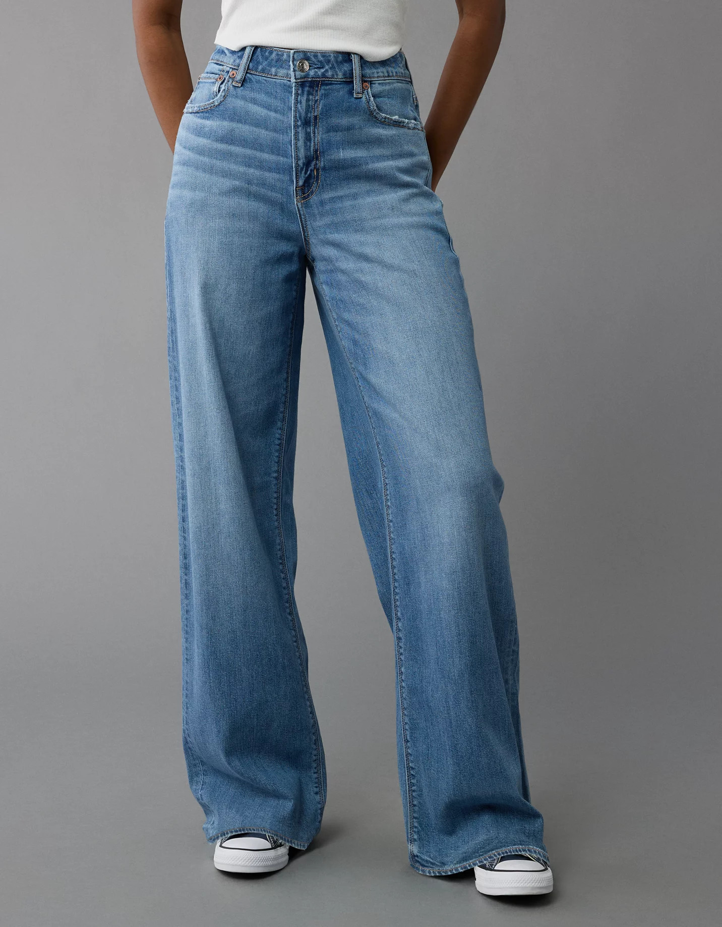 Dreamy Drape AE Super High-Waisted Baggy Wide-Leg Jean | American Eagle Outfitters (US & CA)