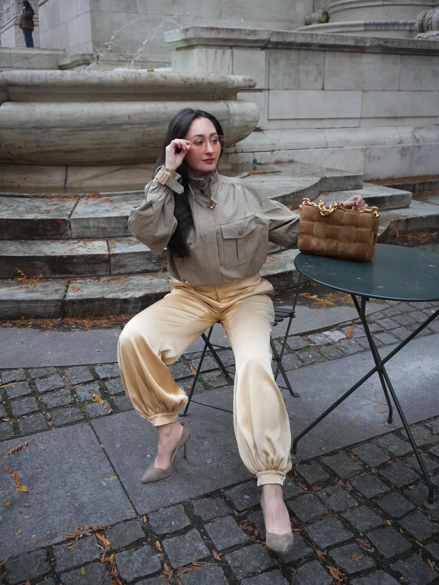 Serving soft neutrals with a golden touch ✨

#commense #springstreetstyle #streetstyle_daily #nystreetstyle #springtrend 
Spring Street Style , Silk Pants , Zara Addict

#LTKootd #LTKSaleAlert #LTKSeasonal