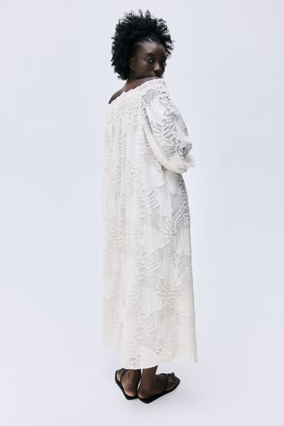 Jacquard-weave off-the-shoulder dress - Cream - Ladies | H&M GB | H&M (UK, MY, IN, SG, PH, TW, HK)