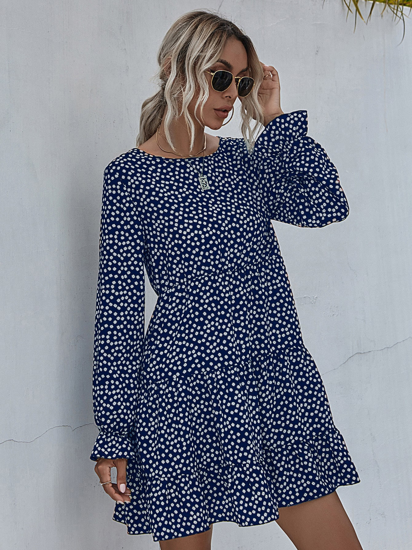 Ditsy Floral Print Ruffle Hem Dress | SHEIN