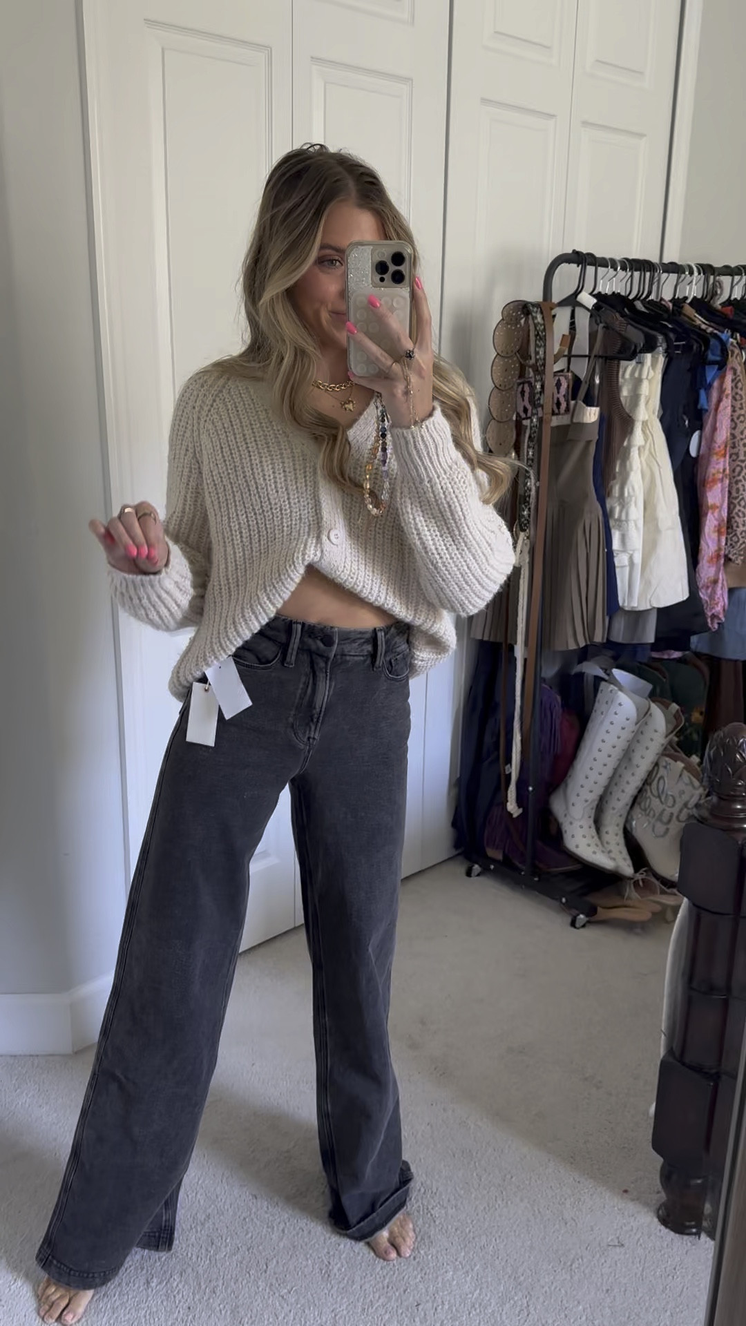 Good American JEANIUS GOOD SKATE SWEATPANTS. Looks like denim, feels like sweats. The Jeanius Good Skate Sweatpants are our statement-making sweatpants with extra leg room, for that laid-back oversized look. Dress them up with heels or dress them down your favorite sneakers for the perfect mix of casual and cool. High-rise with a Wide legs fit. #LTKHoliday 

#LTKWatchNow #LTKSeasonal #LTKStyleTip