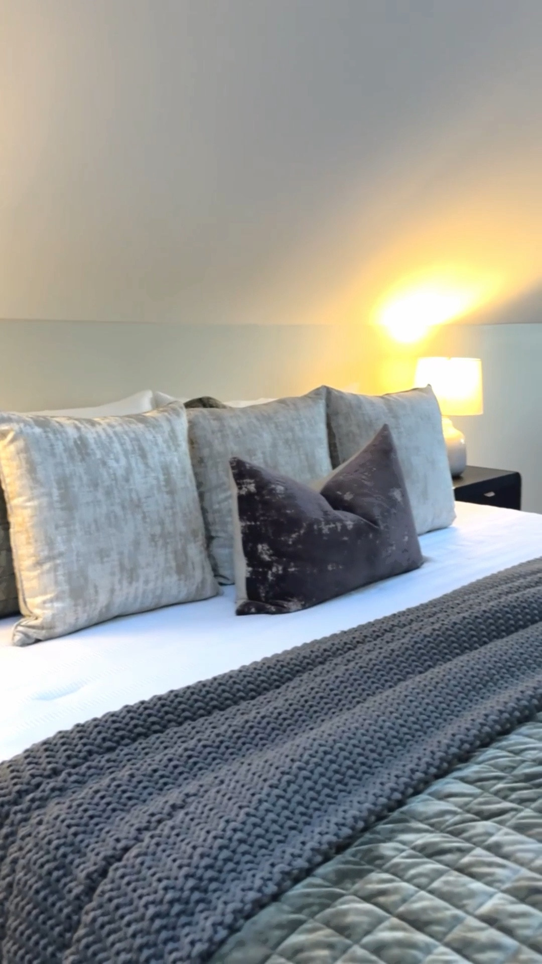 The easiest way to make a bed look designer🤍

Start with crisp white bedding and layer in olive quilted texture, oversized pillows, and a chunky knit throw for contrast. Everything linked.

Amazon finds, bedding, neutral decor

#LTKHome #LTKSaleAlert #LTKSpringSale