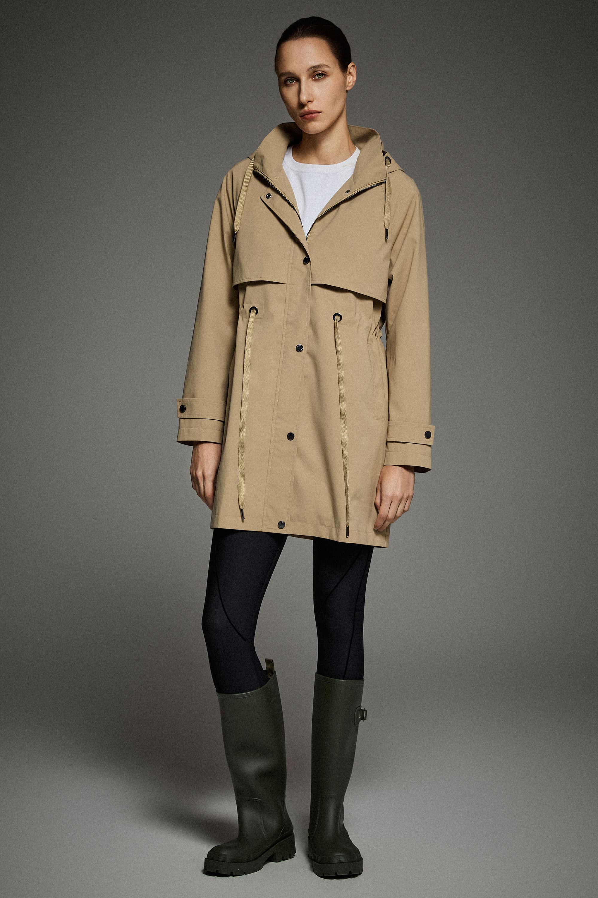 Orolay Women's Light Long Hooded Windbreaker | Orolay