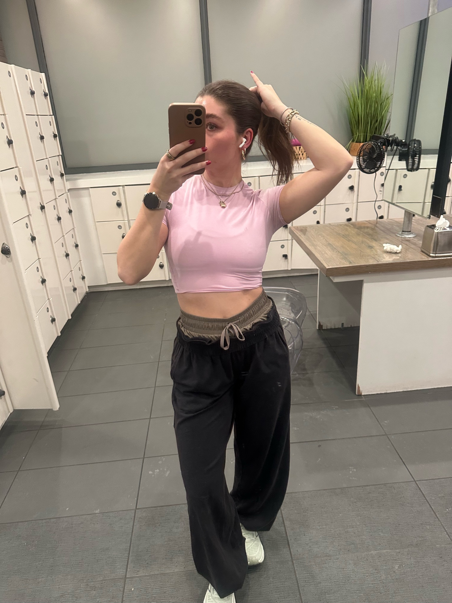 this workout fit but dif colors everyday !!!!
top- s
shorts- s
pants- s 

#LTKFitness #LTKShoeCrush #LTKActive