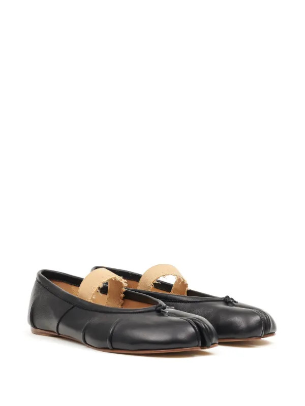 Maison Margiela Tabi Leather Ballerina Shoes | Black | FARFETCH | Farfetch Global