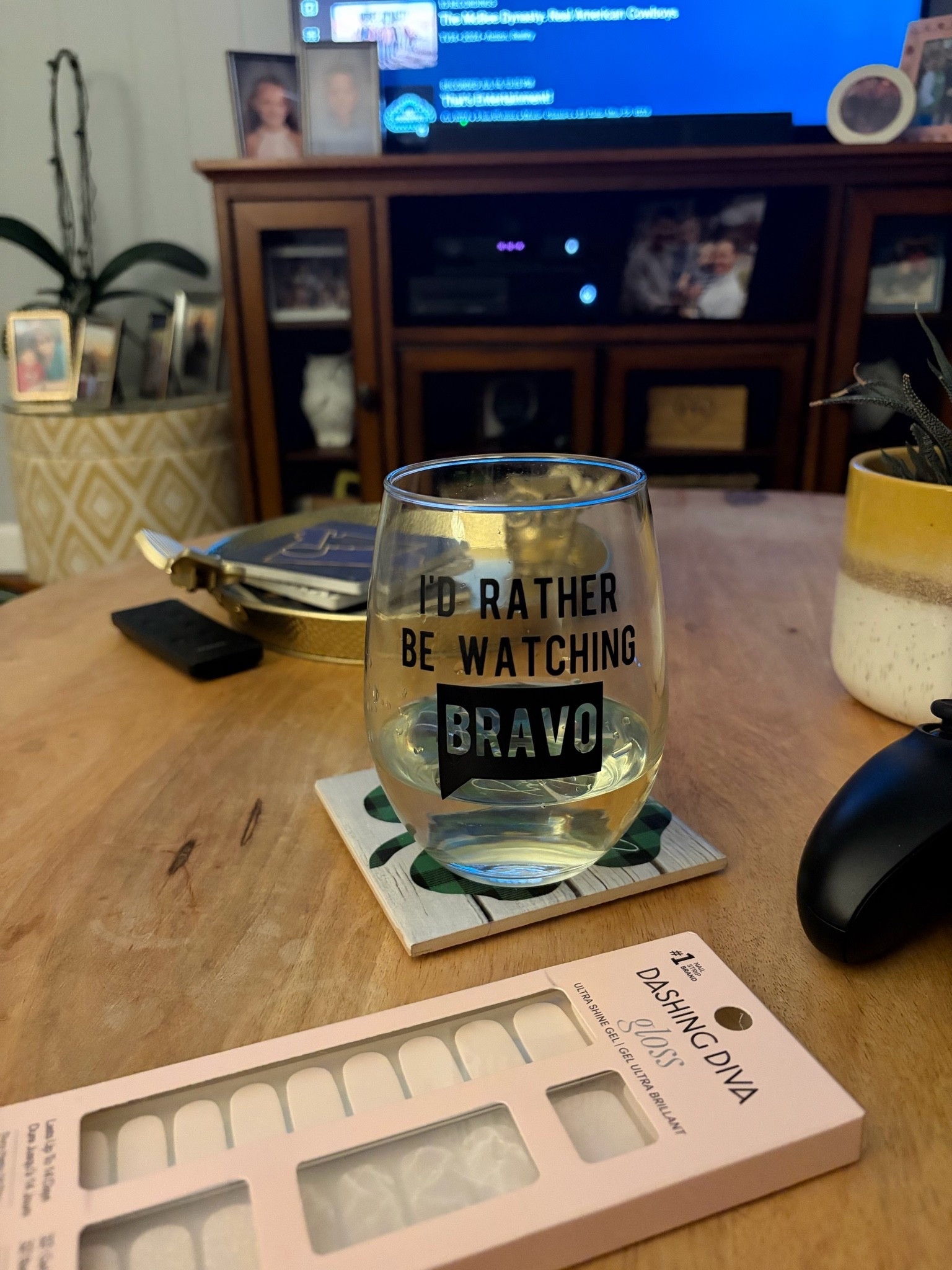 Friday night relax and reset with a new set of nails 


#LTKOver40 #LTKBeauty @Target @Etsy #nails #mani #athomemani #gelnails #bravo #bravogift #giftforher

#LTKmomlife #LTKdayinmylife #LTKU