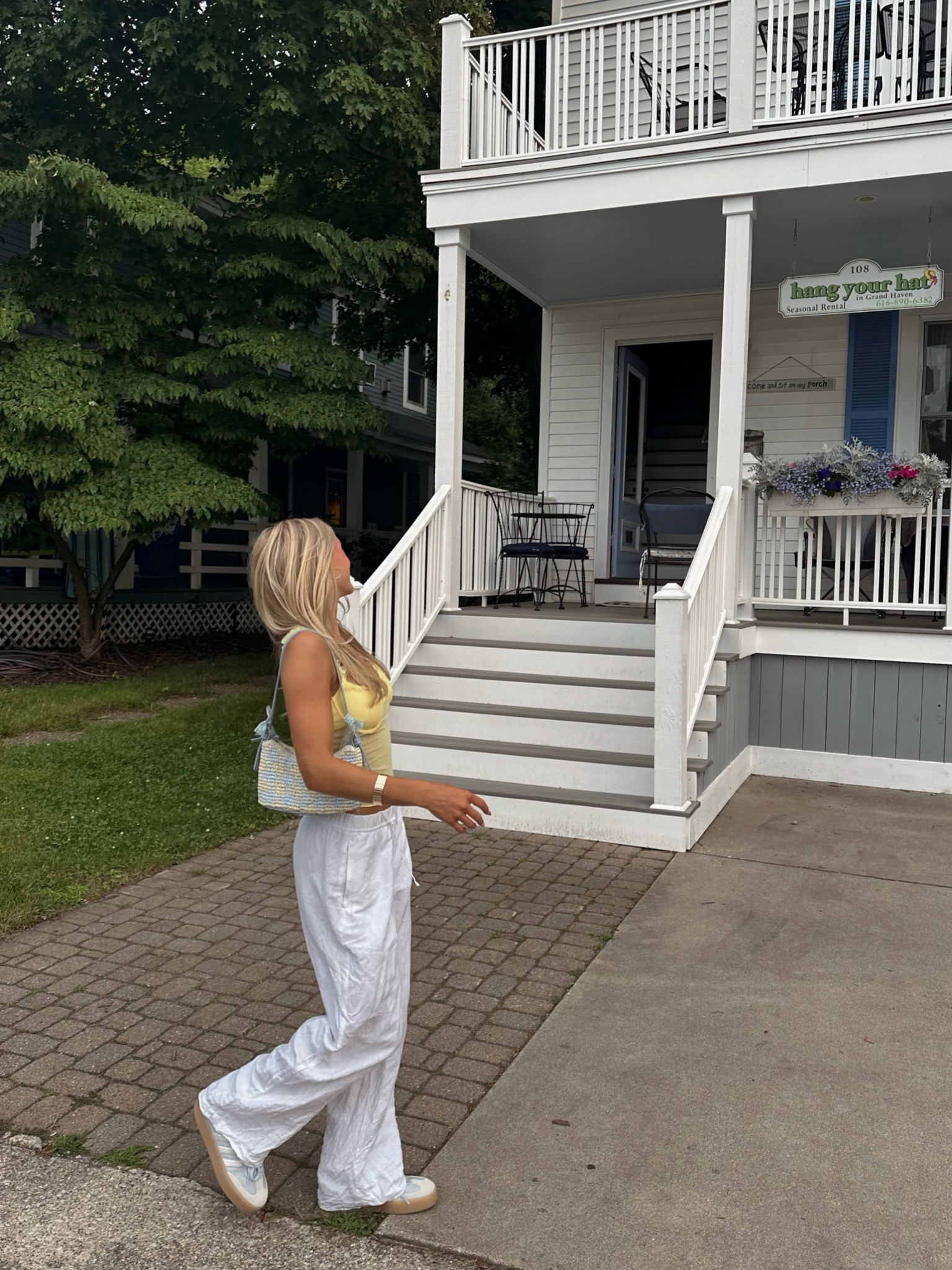Fit for the day 

Top- Edikted (small)
Pants- Hollister (small) 
Purse- Urban outfitters
Shoes- Adidas

#LTKShoeCrush #LTKItBag #LTKFindsUnder50