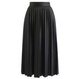 Faddish Gloss Pleated Faux Leather A-Line Skirt in Black | Chicwish