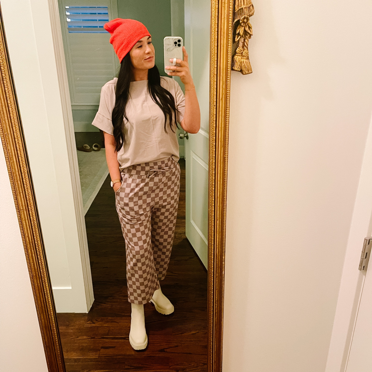 Comfy casual 

#LTKFind #LTKfit