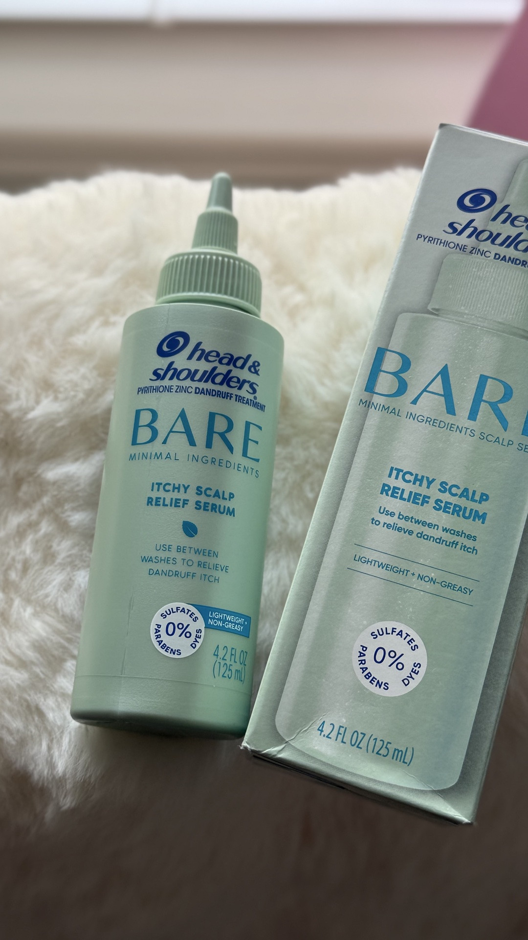 I’ve been using this whenever my scalp feels dry or itchy, and it gives such a fresh, soothing feeling without making my hair greasy 🙌
Super lightweight and easy to apply between wash days!
@influenster @headandshoulders 
#complimentary #MintyCoolRelief #GiftedByHeadandShoulders