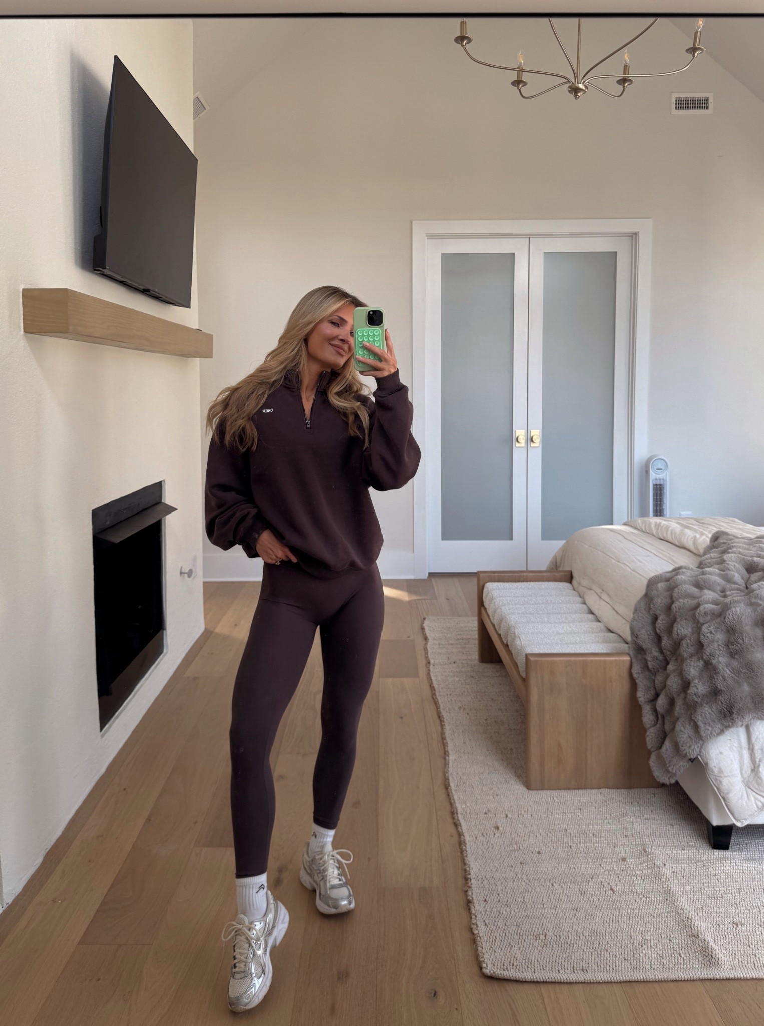 Oner Code “SAMC”

Wearing size small! 

#LTKootd #LTKFindsUnder100 #LTKActive